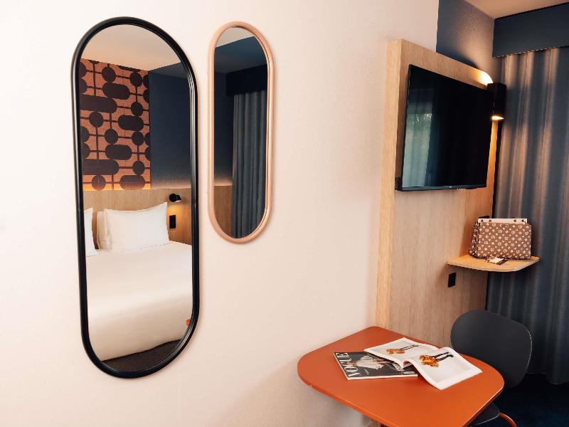 ibis Styles Charleroi Airport Aero 44 image