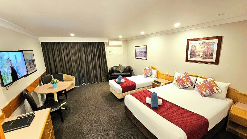 Hilltops Retreat Motor Inn