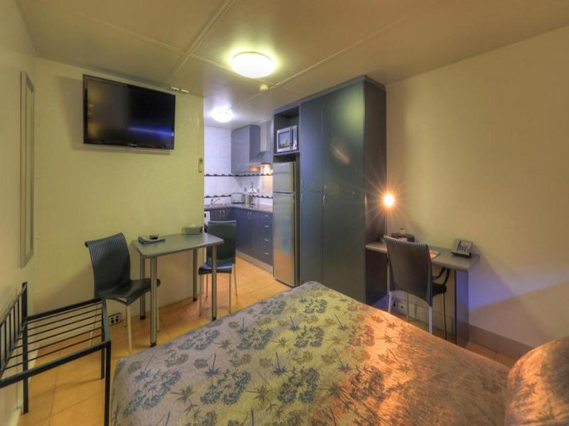 Halls Creek Motel image 3
