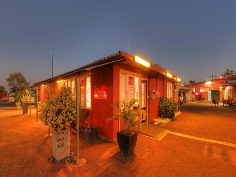 Halls Creek Motel image