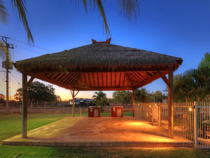 Halls Creek Motel image