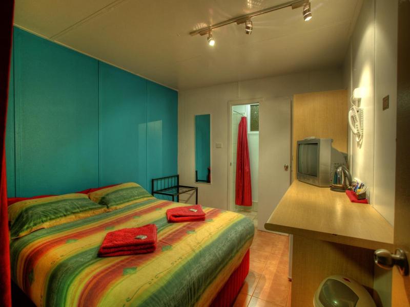 Halls Creek Motel image