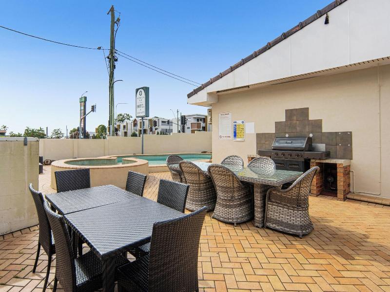 Sunnybank Star Hotel & Apartments image