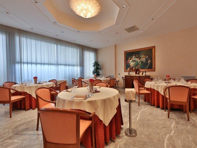 Best Western Hotel Globus City image