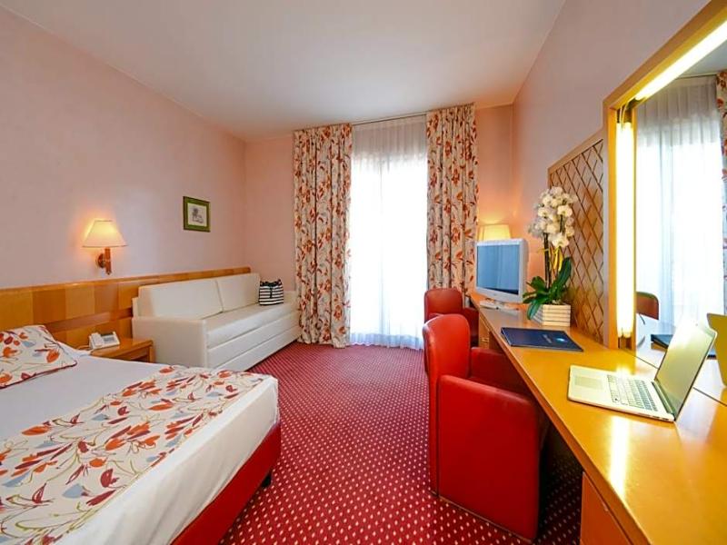 Hotel Oliveto image