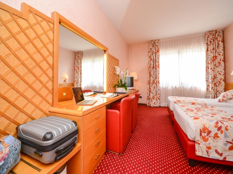 Hotel Oliveto image