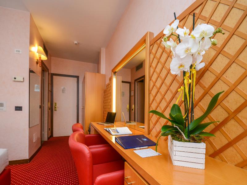 Hotel Oliveto image