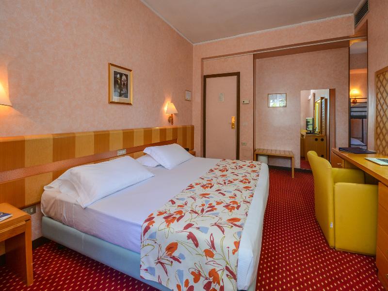 Hotel Oliveto image