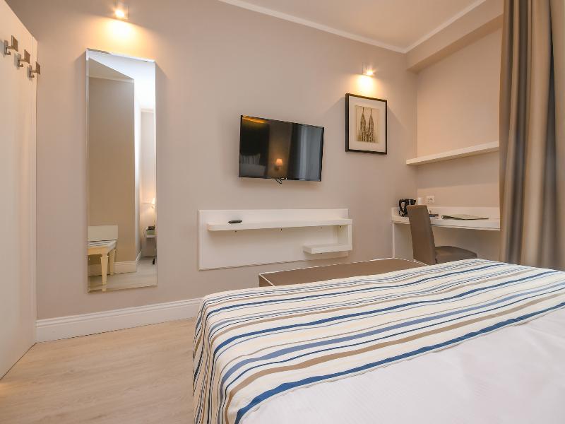 Hotel Oliveto image