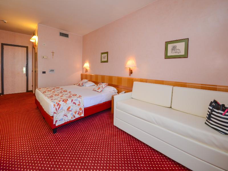 Hotel Oliveto image