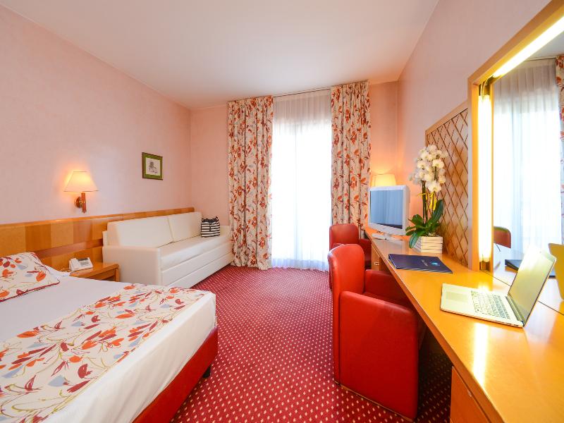 Hotel Oliveto image