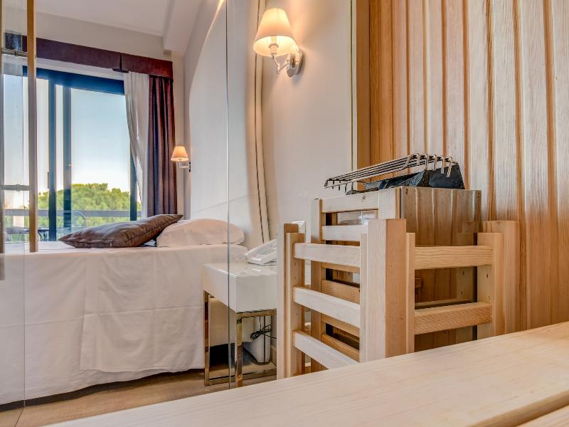 Hotel Oliveto image