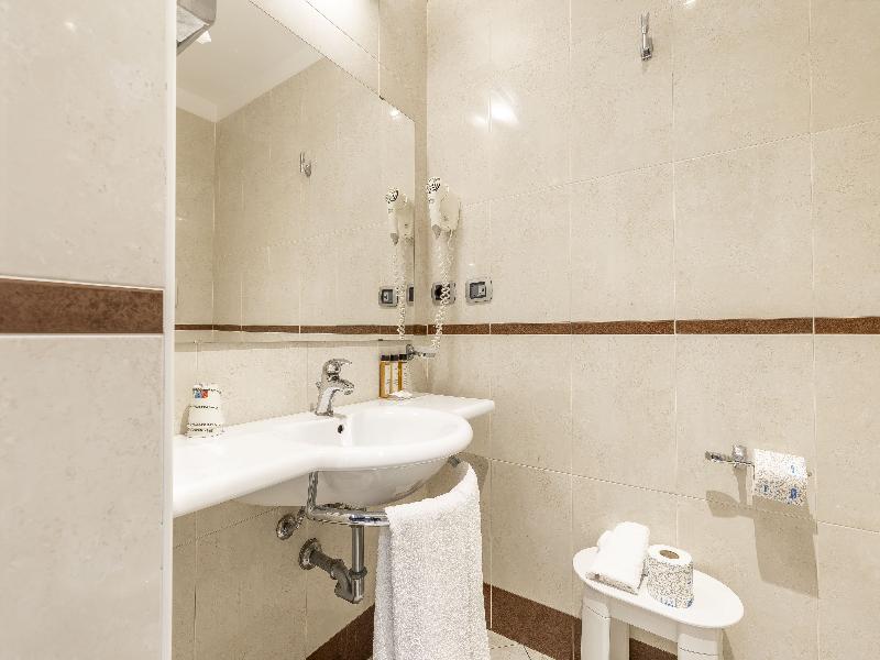 Hotel Master image