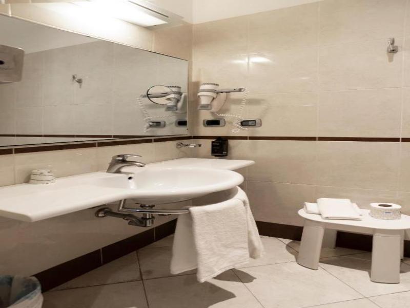 Hotel Master image