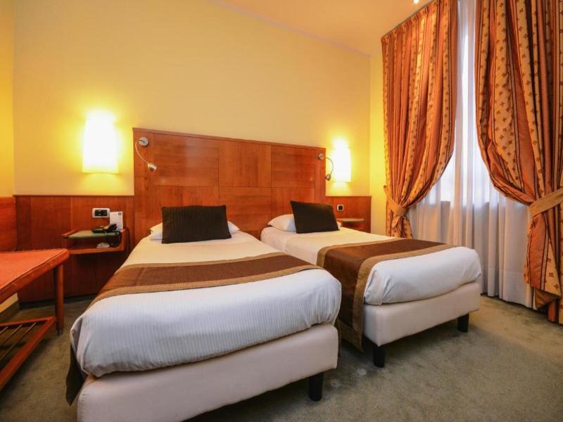 Hotel Master image