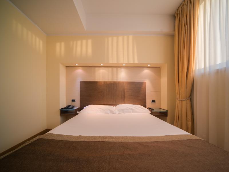 Hotel Master image