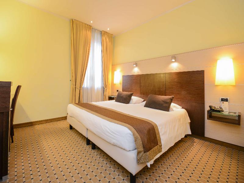 Hotel Master image