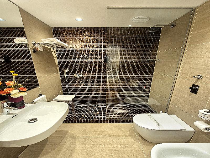 Best Western Hotel City image