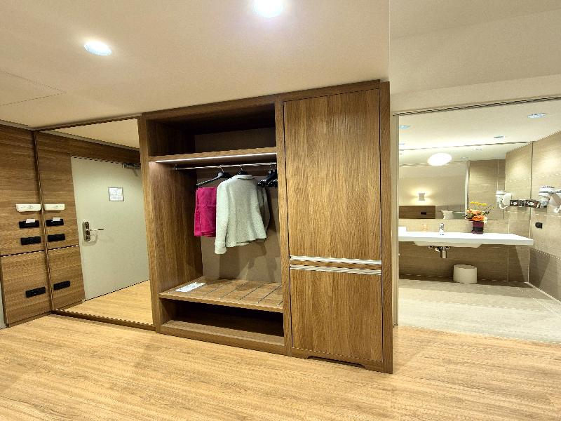 Best Western Hotel City image