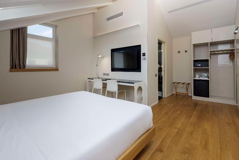 Stay in style at Best Western Plus Hotel Bologna