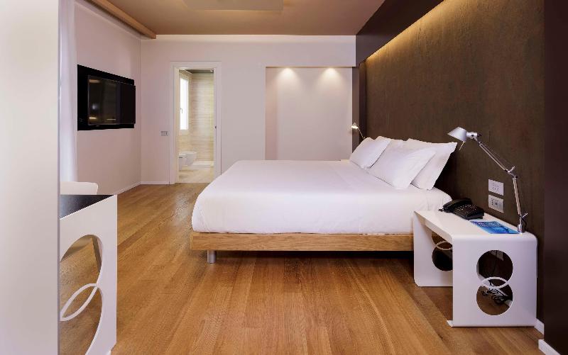 Stay in style at Best Western Plus Hotel Bologna
