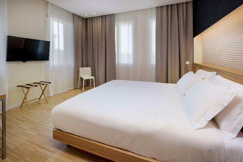 Stay in style at Best Western Plus Hotel Bologna