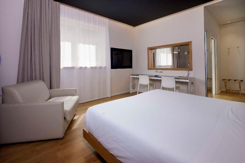 Stay in style at Best Western Plus Hotel Bologna