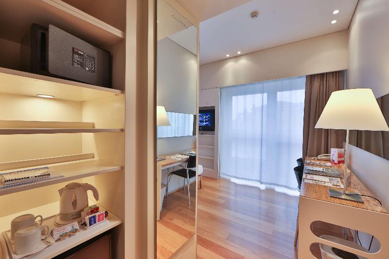 Stay in style at Best Western Plus Hotel Bologna