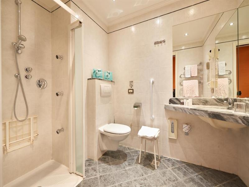 Grand Hotel Adriatico image