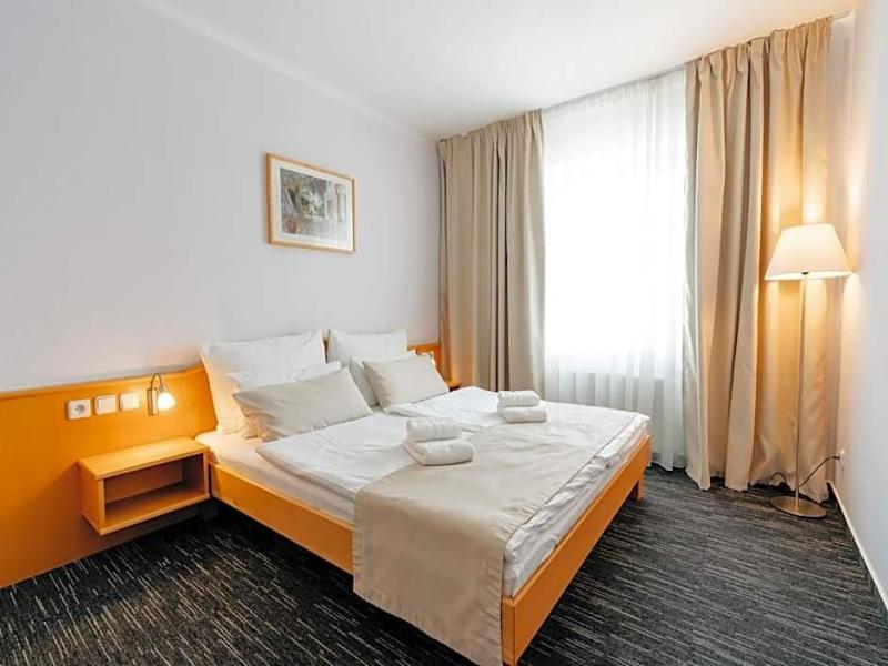Hotel Pracharna image