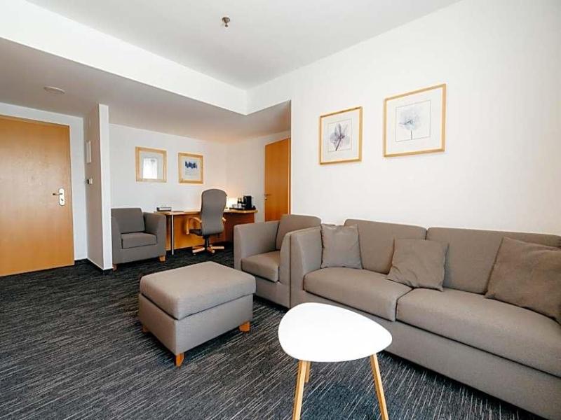 Hotel Pracharna image