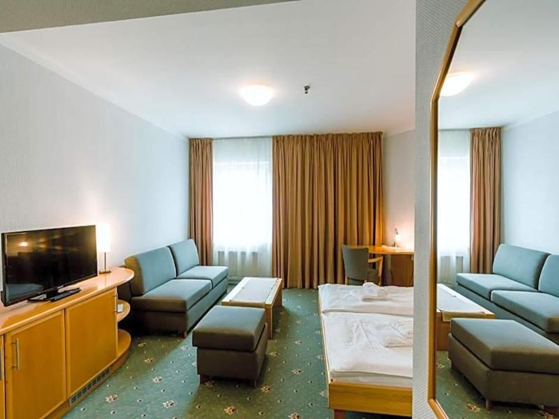 Hotel Pracharna image