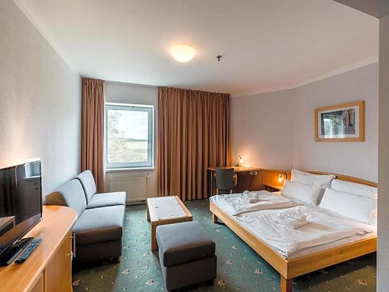 Hotel Pracharna image