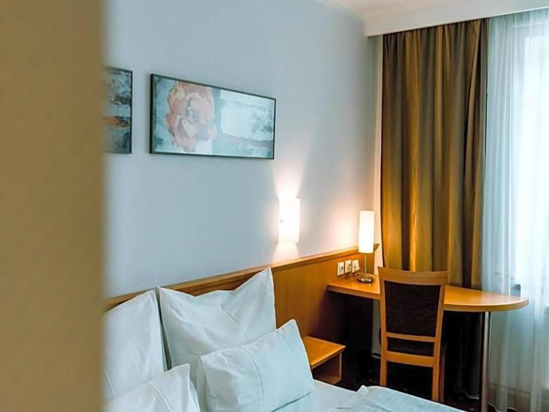 Hotel Pracharna image