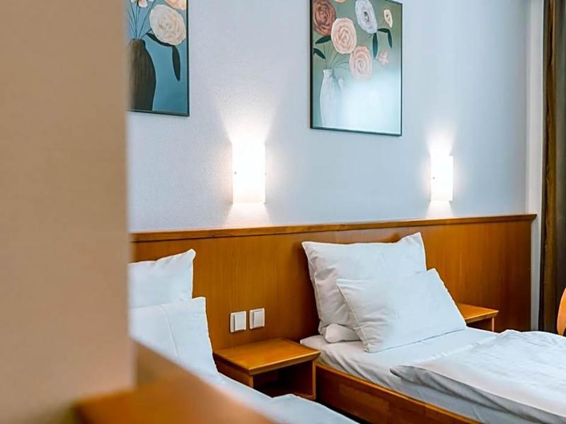 Hotel Pracharna image