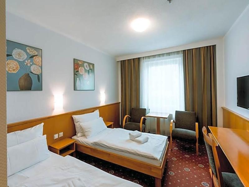 Hotel Pracharna image