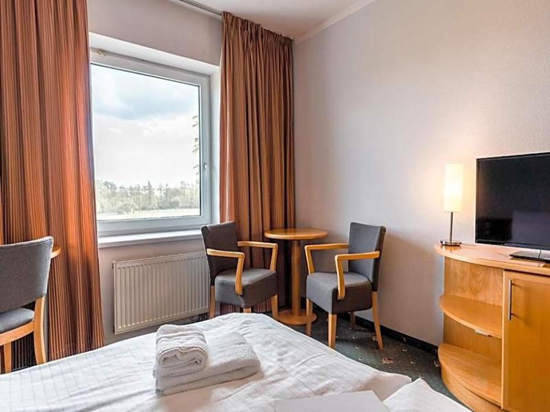 Hotel Pracharna image