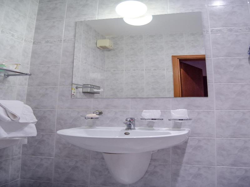 BEST WESTERN Hotel West image