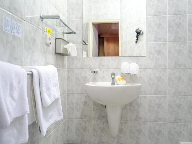 BEST WESTERN Hotel West image