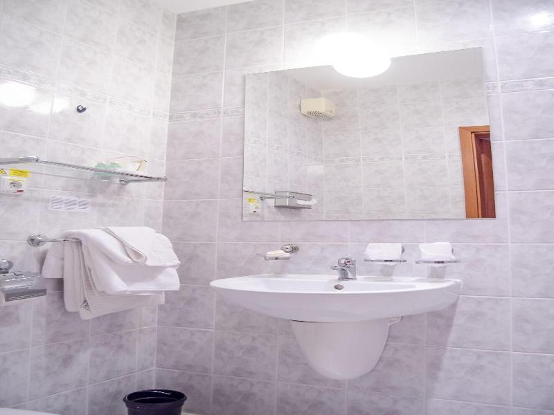 BEST WESTERN Hotel West image
