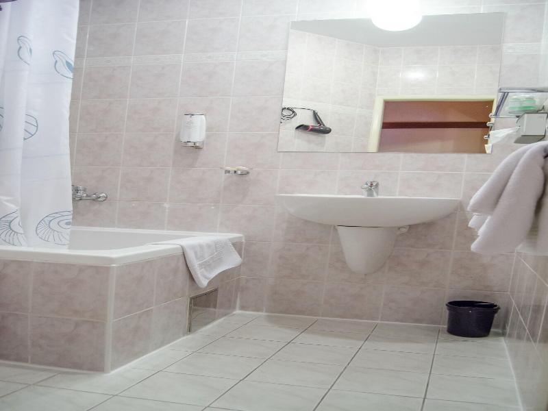 BEST WESTERN Hotel West image
