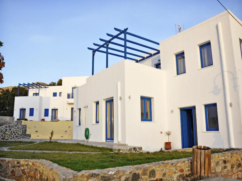 Elli Bay image