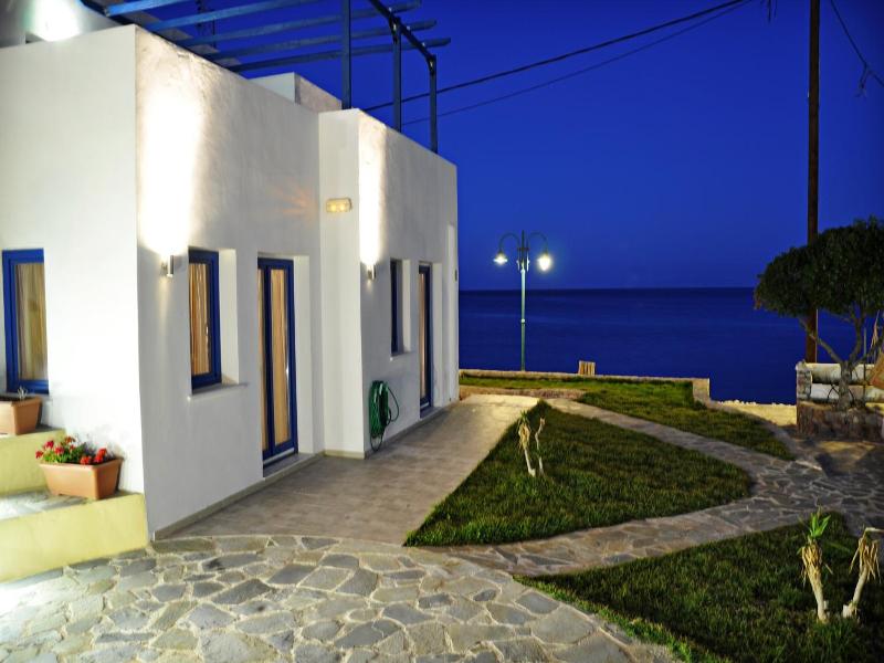 Elli Bay image