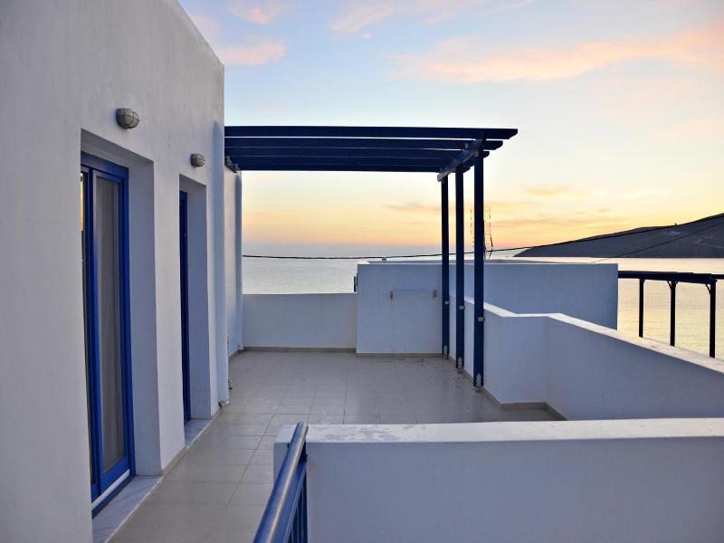 Elli Bay — general view