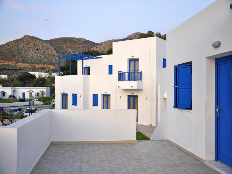 Elli Bay image
