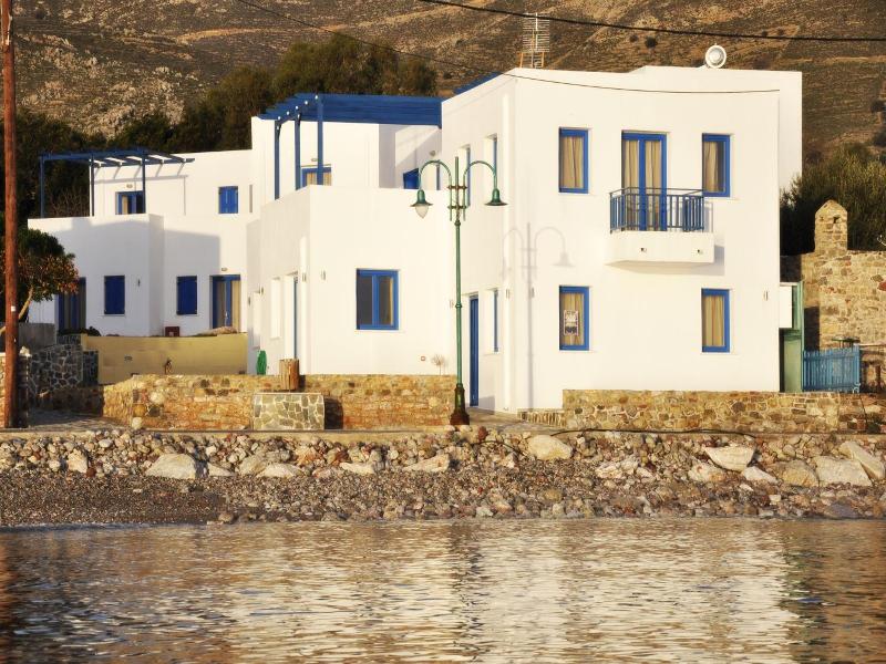 Elli Bay image