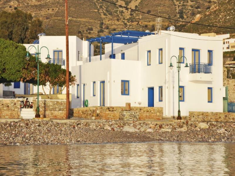 Elli Bay image