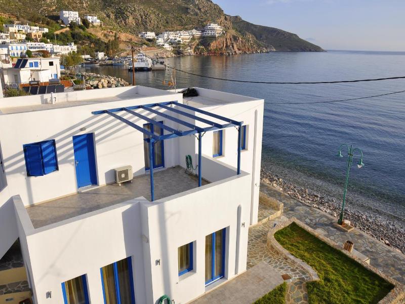 Elli Bay image