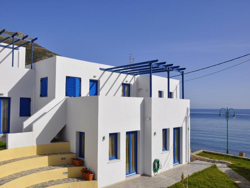 Elli Bay image
