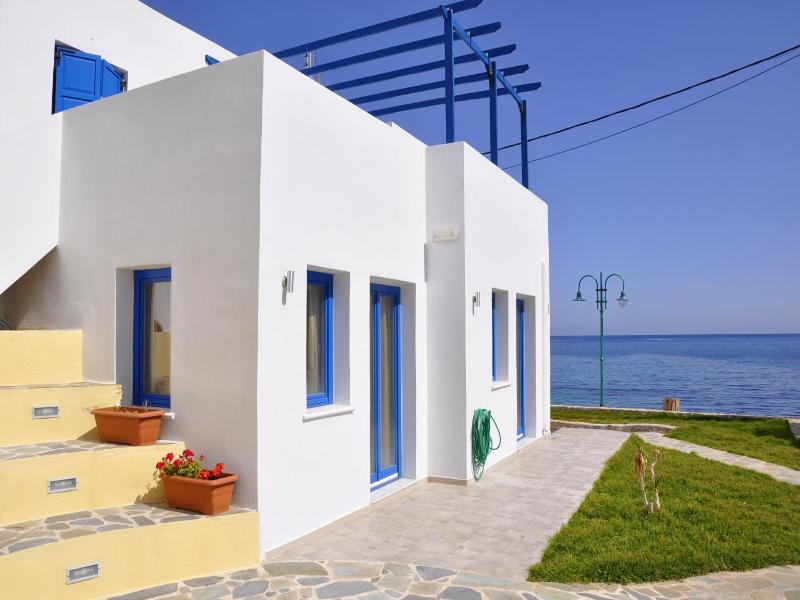 Elli Bay image